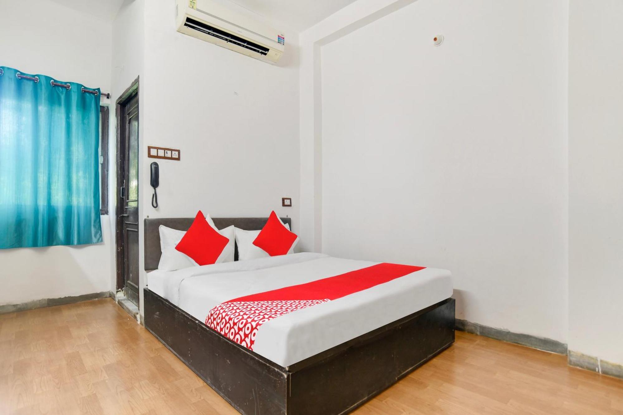 Oyo Flagship Hotel Shree United Indaur Exteriér fotografie